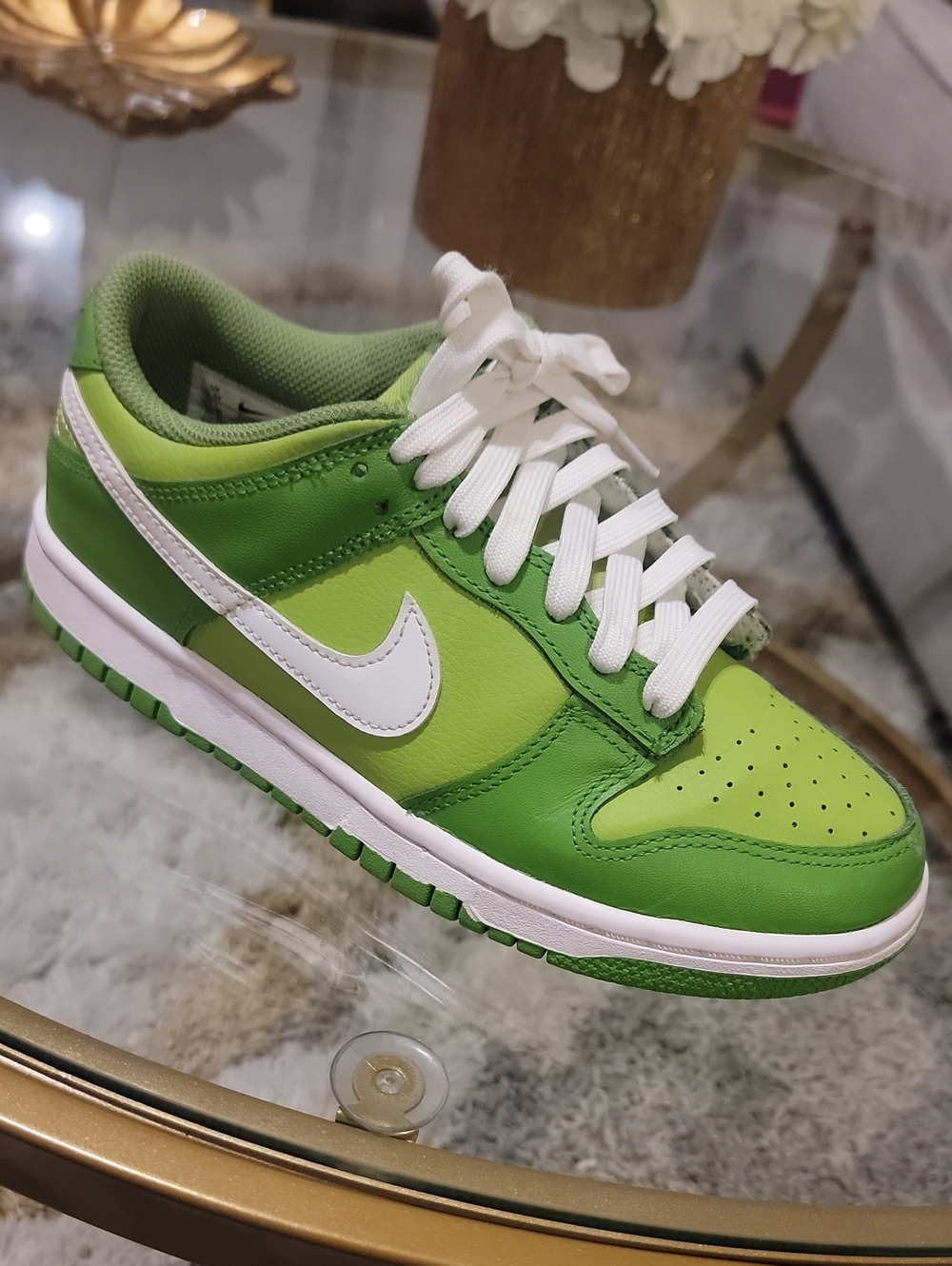 Nike Green and White Low-Top Dunk Sneaker. Great Condition. 5.5Y